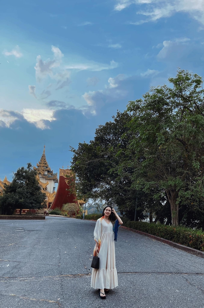 Aye Myat Thu's Facebook