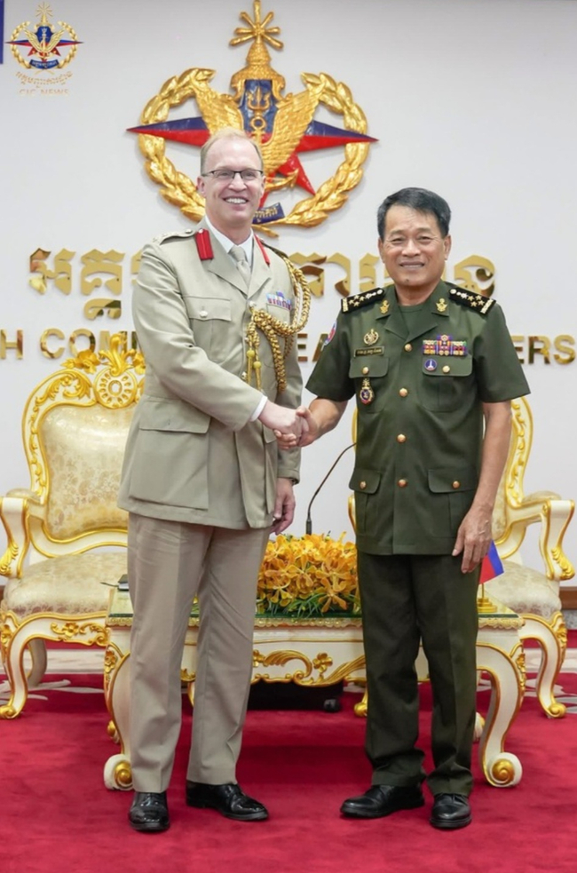 សេនានុព័ន្ធចក្រភពអង់គ្លេស ប្តេជ្ញាចិត្តខ្ពស់ ...
