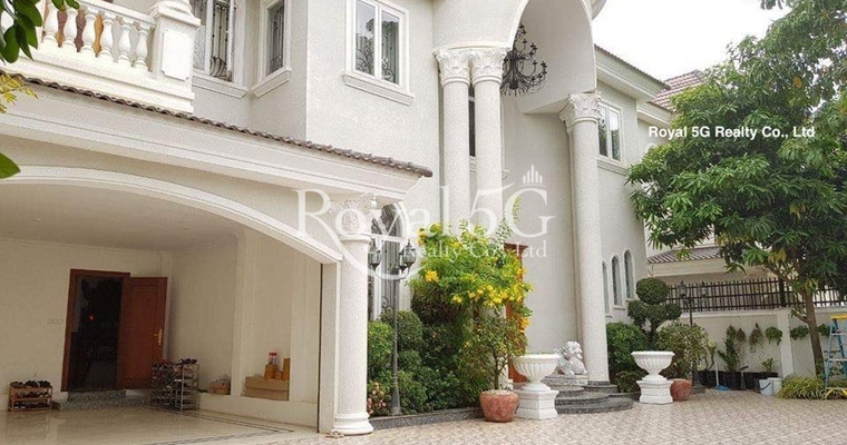 villa for sale