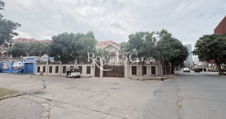 ផ្ទះសម្រាប់ជួល - ក្រោយផ្សារFun mall , ខណ្ឌទួលគោក