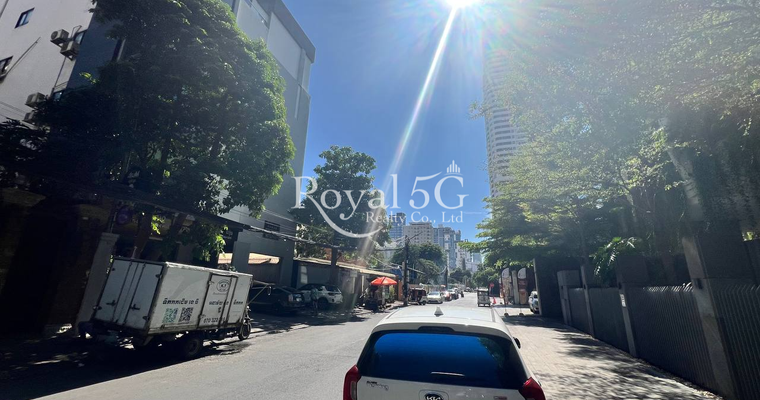 Villa For Rent- Bkk1