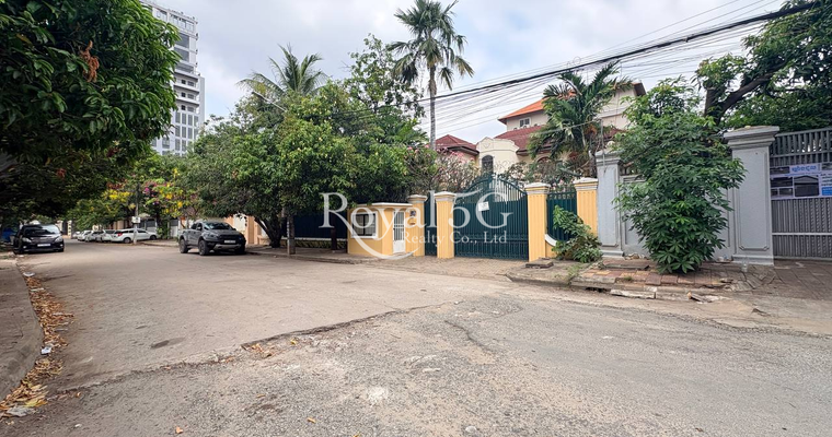 Warehouse For Rent - Sangkat Beongkok2 Khan toulkork