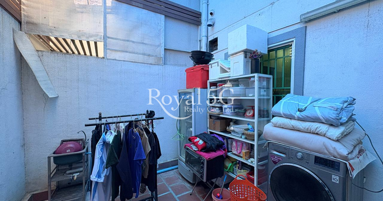 House For Sale at dangkor