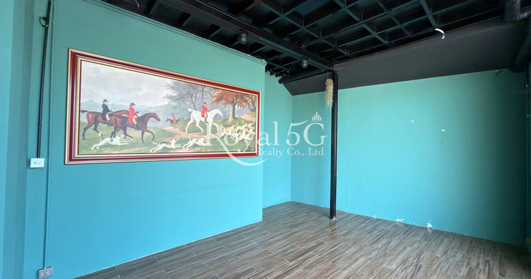 ហាងសម្រាប់ជួល ជិតវិមានឯករាជ្យ