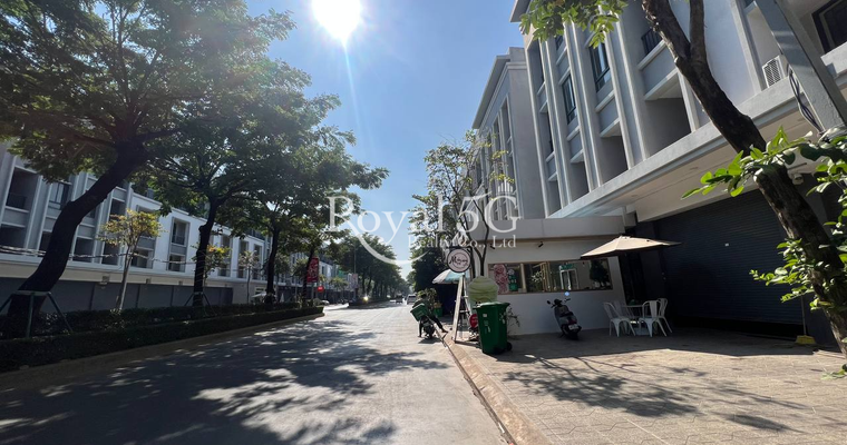 ផ្ទះសម្រាប់លក់នៅ ជីបម៉ុង598