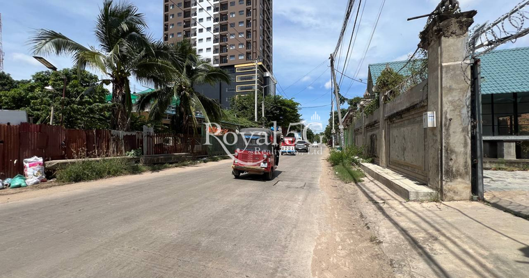 ដីសម្រាប់លក់នៅឬស្សីកែវ