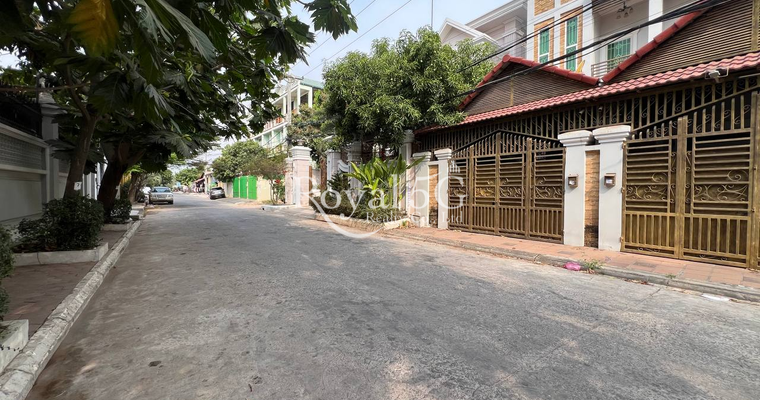 House for sale at sensok