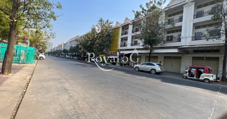 HOUSE FOR RENT PHNOMPENH TMEI