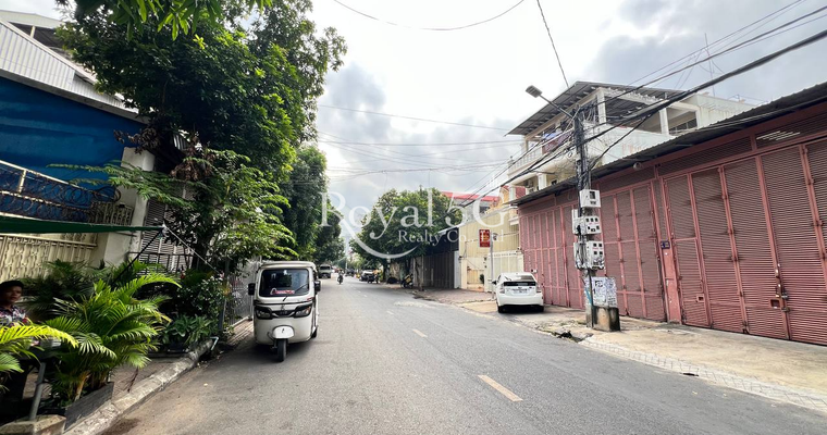 ឃ្លាំងសម្រាប់លក់- ទួលស្វាយព្រៃ១