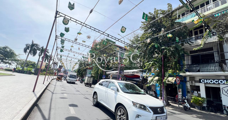 ផ្ទះសម្រាប់ជួល- ផ្សារចាស់