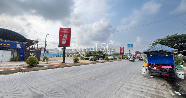 Warehouse For​ Rent at dangkor 50m street
