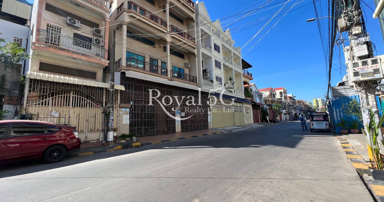 House for Sale at terk l'ark