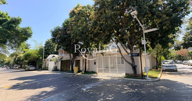 House For Rent Borey Penghout Beongsnor