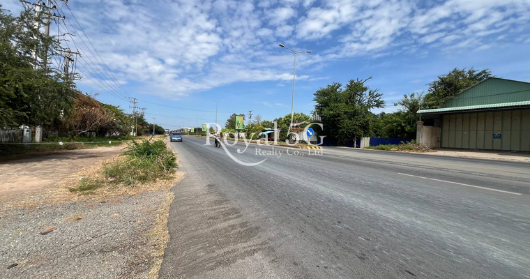 Warehouse For Rent prek pnov