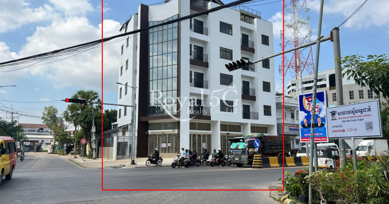 Building for rent at 598