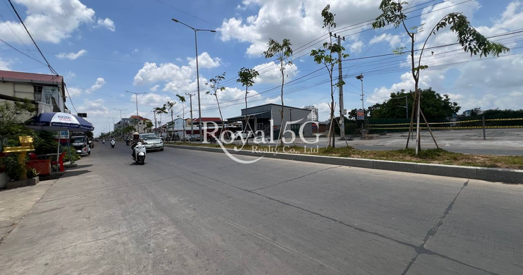 ដីសម្រាប់ជួលផ្លូវ93