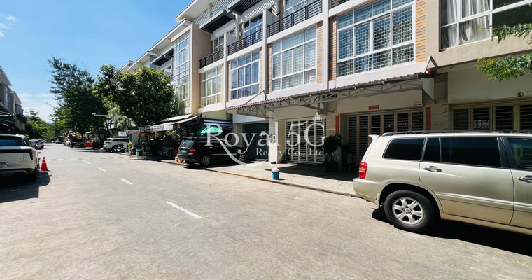 House For Sale Borey Peng hout Boeung Snor