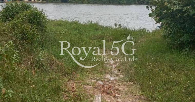 ‼️Urgent land for sale on National Road No. 4 (Kampong Seila). The front of the land faces National Road 4, and the back touches Kampong Seila Creek! Great location for opening a resort or vacation home…