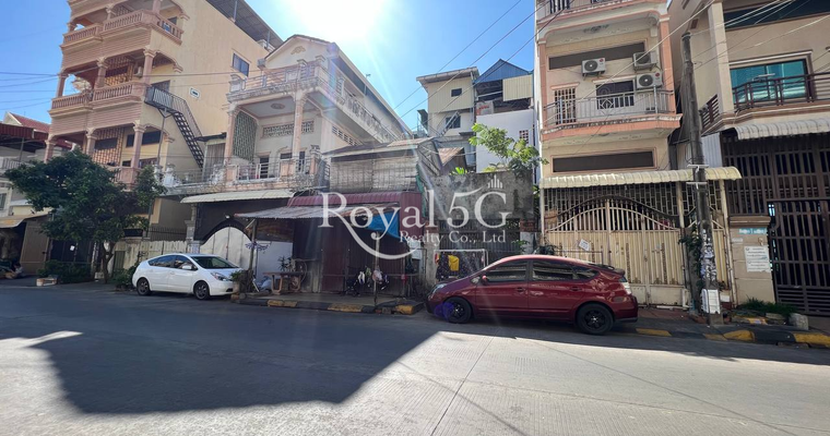 House for Sale at terk l'ark