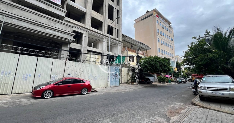 Building For Sale- Daun Penh