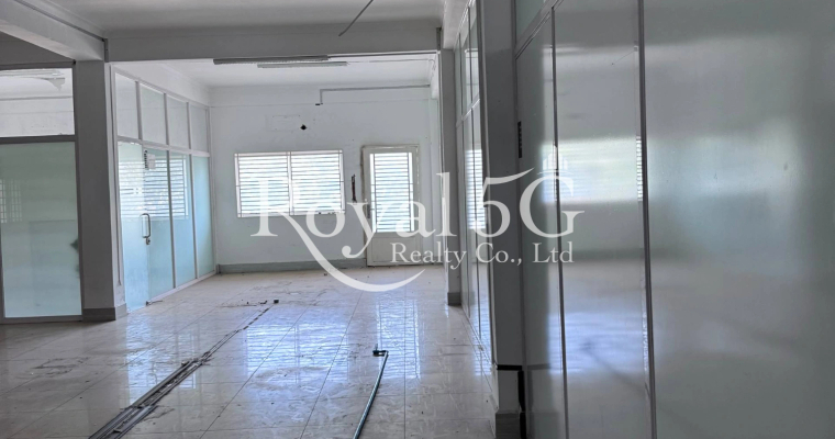 Building for rent, 3 floors, next to Techno Bridge, on Russian Federation Street