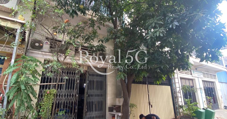 House For Sale - Near Chuk Meas Market khan Sensok