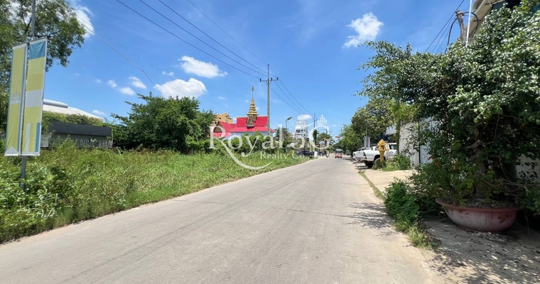 ដីសម្រាប់លក់ នៅភ្នំពេញថ្មីសែនសុខ