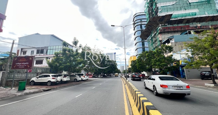 Building For Rent- Mao Tse Tong