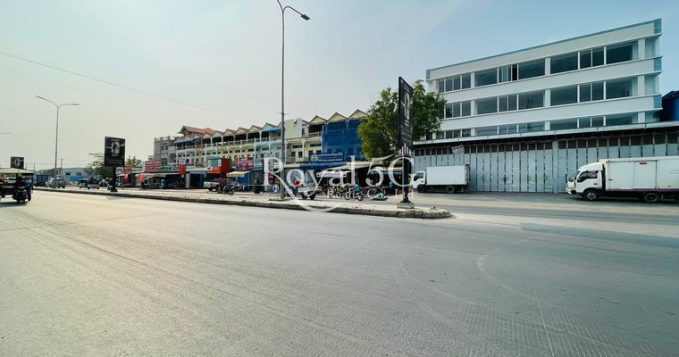 ឃ្លាំងនិងផ្ទះសម្រាប់ជួល -