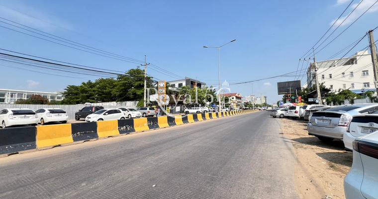 Land for rent at 598