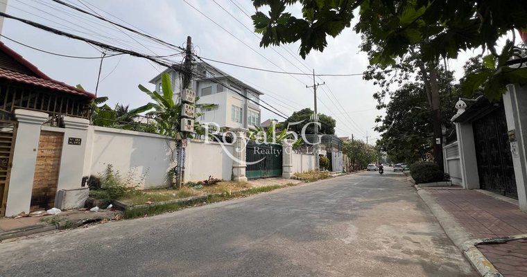 House for sale at sensok