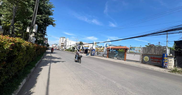 ឃ្លាំងសម្រាប់ជួលនៅសែនសុខ