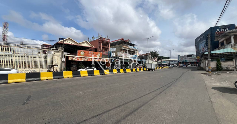 ដីសម្រាប់លក់ ផ្លូវ2004 សង្កាត់ទឹកថ្លា