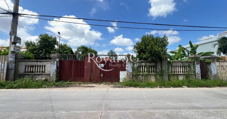 LAND ​For​ RENT​  ​sen sok