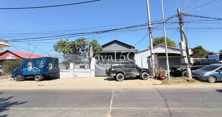 Warehouse for rent at sensok street 92 Tropeang svay