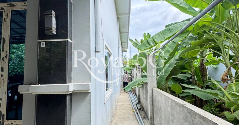 Urgent House for sale in Samraong Kraom Sangkat, Pou Senchey District, Phnom Penh