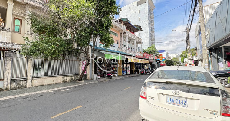 House For Rent Near Santhor Mok High school Khan Toul Kork