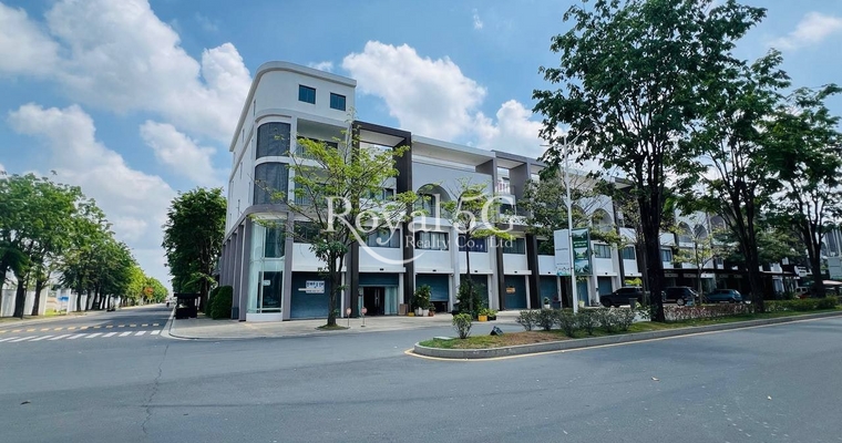 house ​ For rent