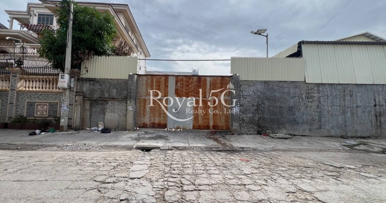Land and warehouse for rent boueng tumpun1