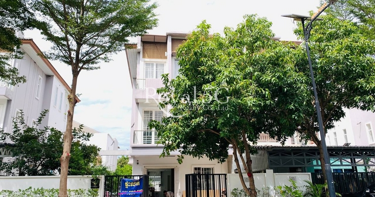 twin villa for sale in borey the flora