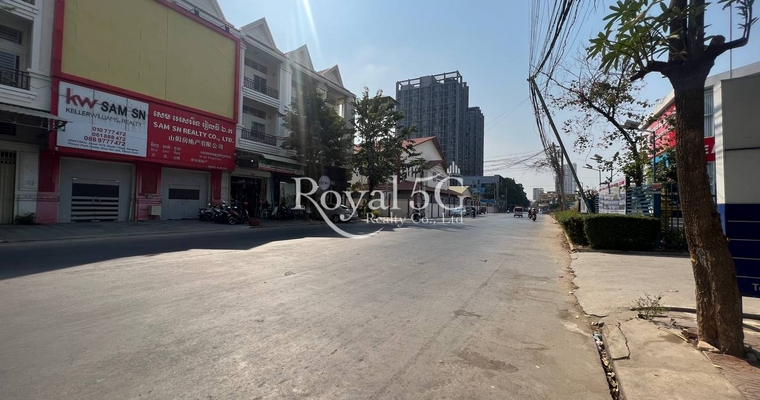 HOUSE FOR RENT PHNOMPENH TMEI