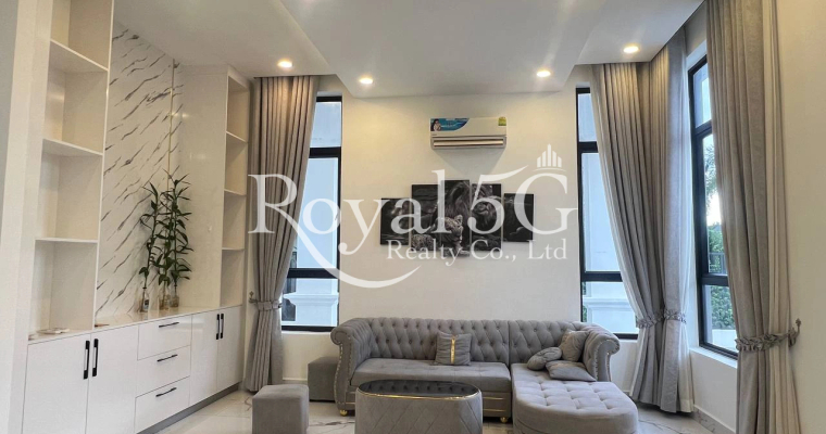 Queen Villa at Borey Vistar, Near AEON3 and Techo International Airport