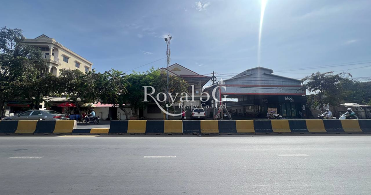 ផ្ទះសម្រាប់ជួលនៅចាក់អង្រែលើ