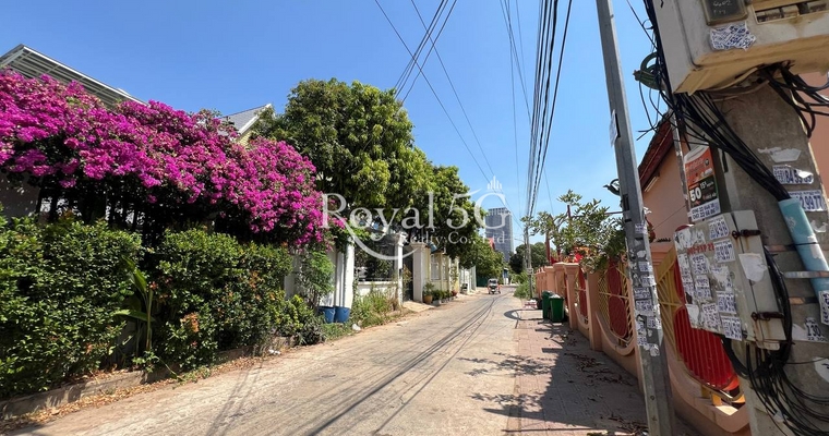 ផ្ទះសម្រាប់លក់- ជ្រោយចង្វារ