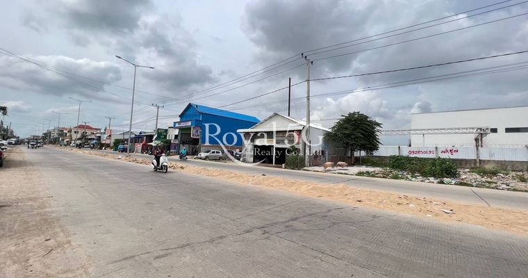 LAND FOR RENT STREET 93