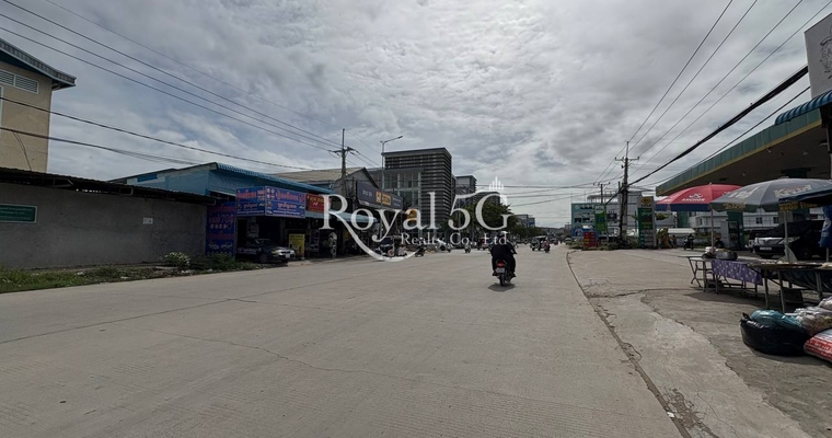 ឃ្លាំងជួលនៅខណ្ឌសែនសុខ