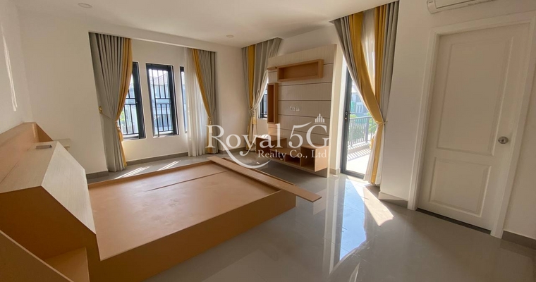 Queen Villa for rent at Chipmong Landmark NR1