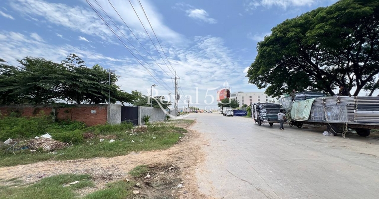 ដីសម្រាប់ជួល ជិតផ្លូវបុរីអង្គរ