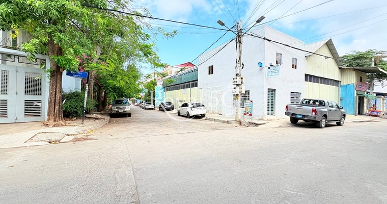 Land And WareHouse For Rent