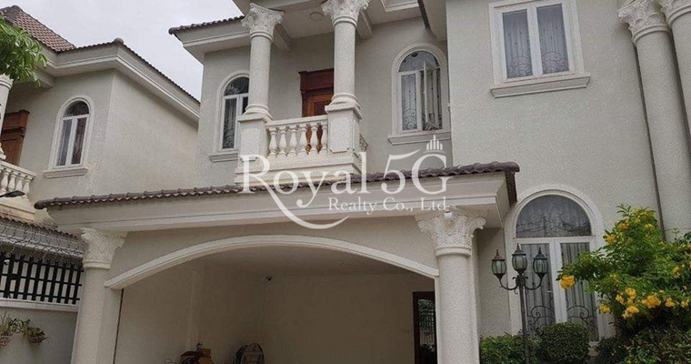 villa for sale